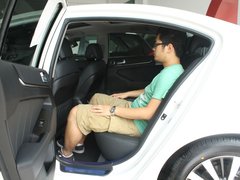 2012款 2.4L 自动 旗舰版