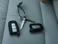 2012款 2.4L 自动 旗舰版