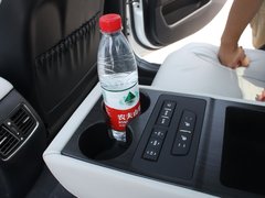 2012款 2.4L 自动 旗舰版