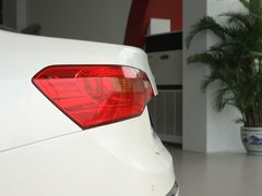 2012款 2.4L 自动 旗舰版
