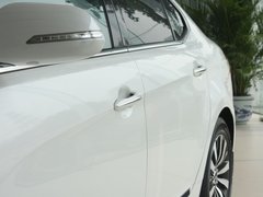 2012款 2.4L 自动 旗舰版
