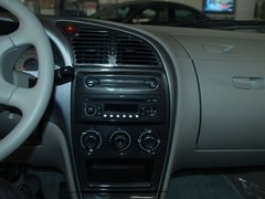 2011款 两厢 1.6 手动 科技型
