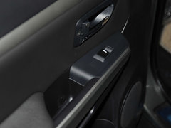2012款 欧风版 2.4L 手动 四驱豪华型 5座