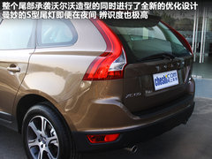 2012款 3.0T 自动 AWD舒适版 5座