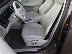 2012款 3.0T 自动 AWD舒适版 5座