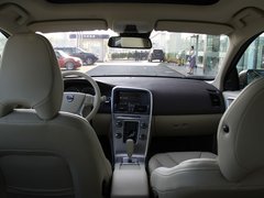 2012款 3.0T 自动 AWD舒适版 5座