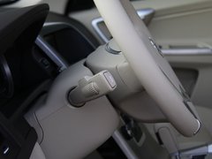 2012款 3.0T 自动 AWD舒适版 5座
