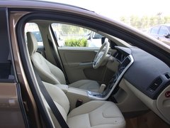 2012款 3.0T 自动 AWD舒适版 5座