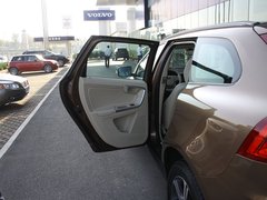 2012款 3.0T 自动 AWD舒适版 5座