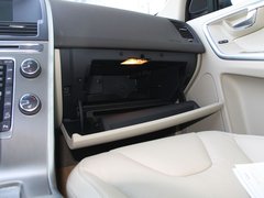 2012款 3.0T 自动 AWD舒适版 5座