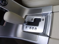 2012款 3.0T 自动 AWD舒适版 5座