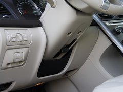 2012款 3.0T 自动 AWD舒适版 5座