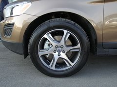2012款 3.0T 自动 AWD舒适版 5座