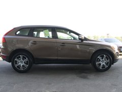 沃尔沃(进口)  XC60 3.0T AT 车辆正右侧