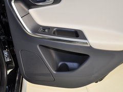 2012款 3.0T 自动 AWD个性运动版 5座