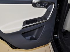 2012款 3.0T 自动 AWD个性运动版 5座