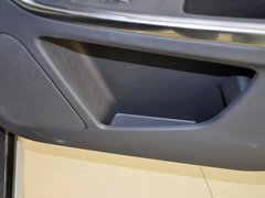 2012款 3.0T 自动 AWD个性运动版 5座