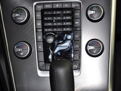2012款 3.0T 自动 AWD个性运动版 5座