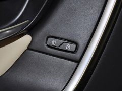 2012款 3.0T 自动 AWD个性运动版 5座