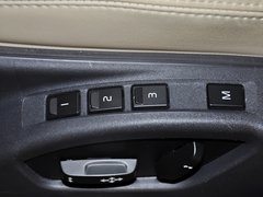 2012款 3.0T 自动 AWD个性运动版 5座