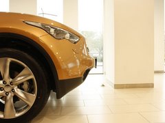 2011款 FX35 3.5L 自动 标准版 5座