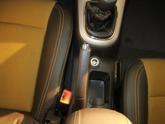 2011款 1.6SE 手动 变形金刚版