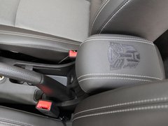 2011款 1.6SE 自动 变形金刚版