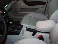 奥迪(进口)  A3 Sportback 1.4T 前排座椅中央中间
