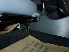 2011款 1.3L AMT 豪华型 5座