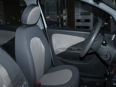 2011款 1.3L AMT 豪华型 5座