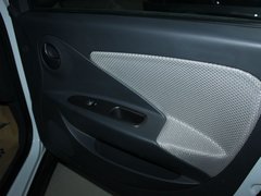 2011款 1.3L AMT 豪华型 5座