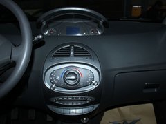 2011款 1.3L AMT 豪华型 5座