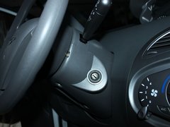 2011款 1.3L AMT 豪华型 5座