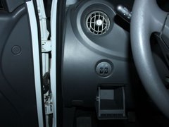 2011款 1.3L AMT 豪华型 5座