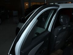2011款 1.3L AMT 豪华型 5座