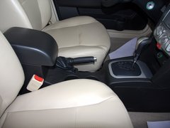 2011款 1.5L 手动 尊贵型 5座