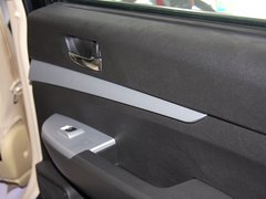 2011款 1.5L 手动 尊贵型 5座