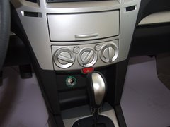 2011款 1.5L 手动 尊贵型 5座