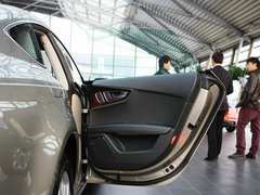 2012款 3.0 TFSI 舒适型