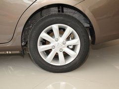 2011款 1.5L 手动 精英型