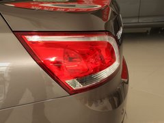 2011款 1.5L 手动 精英型