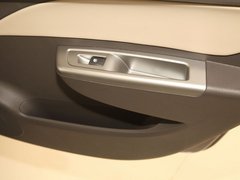 2011款 1.5L 手动 精英型