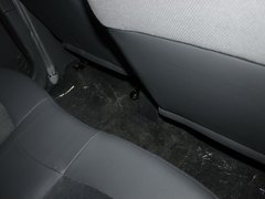 2011款 1.0L 手动 传奇版