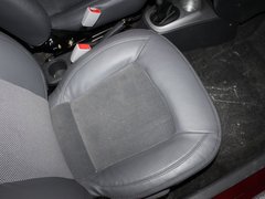 2011款 1.0L 手动 传奇版