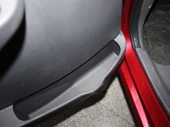 2011款 1.0L 手动 传奇版