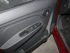 2011款 1.0L 手动 传奇版