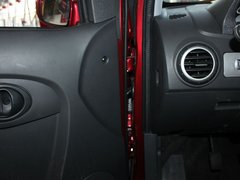 2011款 1.0L 手动 传奇版