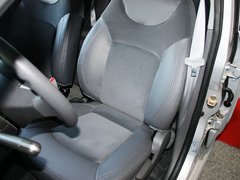 2011款 1.0L 手动 传奇版