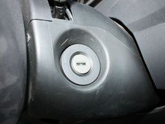 2011款 1.0L 手动 传奇版