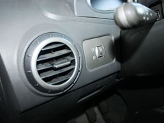 2011款 1.0L 手动 传奇版